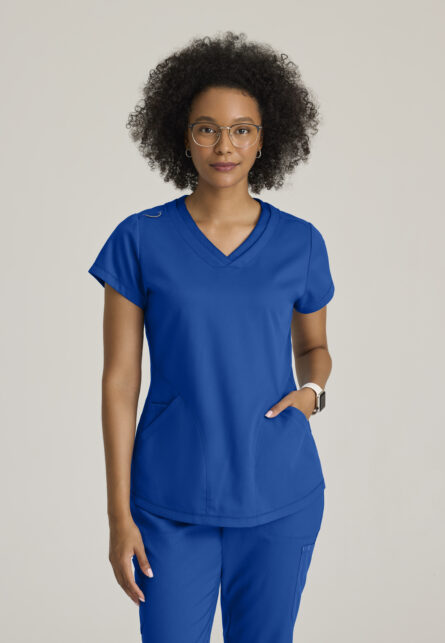 Grey's Anatomy Classic Evelyn Women's 3-Pocket Double Banded V-Neck Top - Image 6