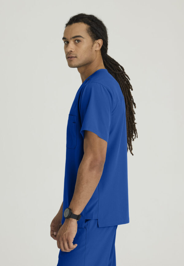 Skechers™ by Barco Men’s V-Neck Cargo Pocket Scrub Top