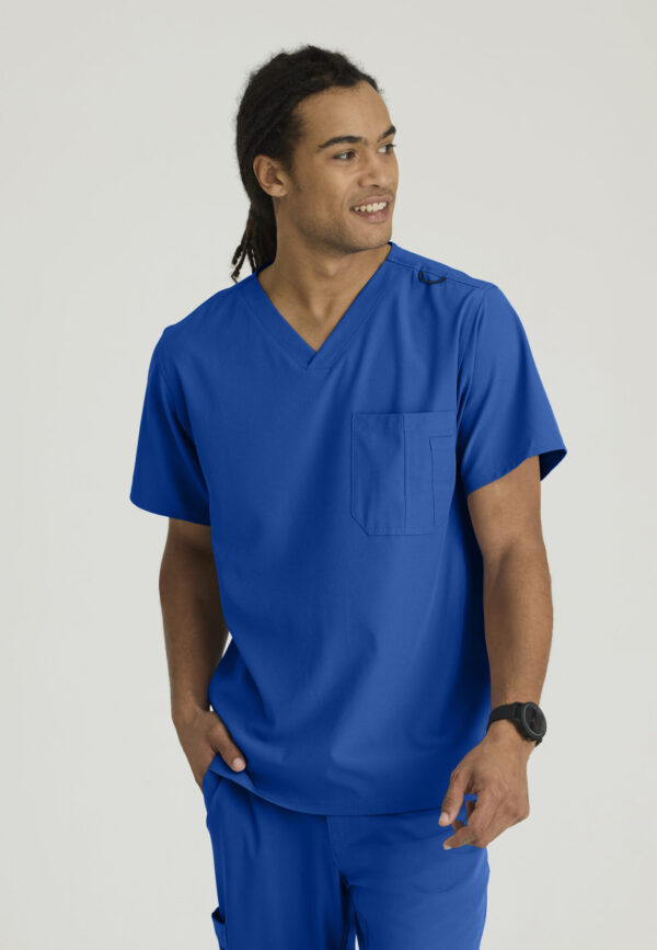 Skechers™ by Barco Men’s V-Neck Cargo Pocket Scrub Top