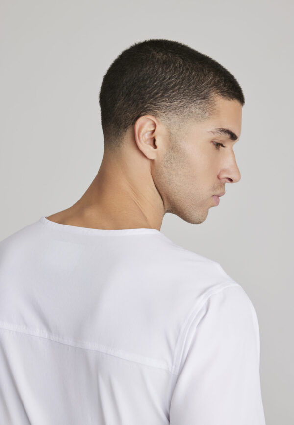 Skechers™ by Barco Men’s V-Neck Cargo Pocket Scrub Top