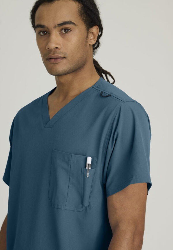 Skechers™ by Barco Men’s V-Neck Cargo Pocket Scrub Top