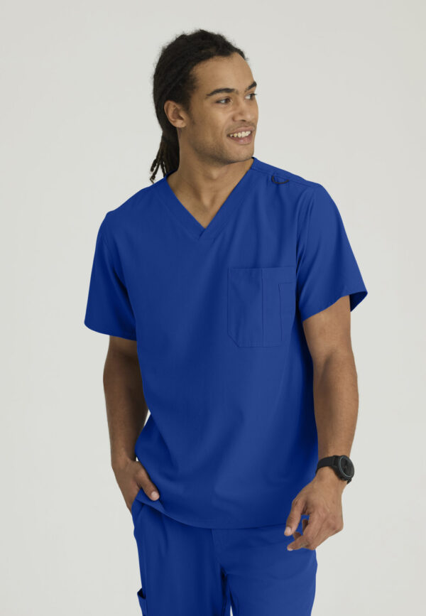 Skechers™ by Barco Men’s V-Neck Cargo Pocket Scrub Top