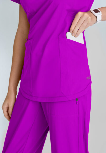 Skechers Slip-ins Women’s 3 Pocket V-Neck Top