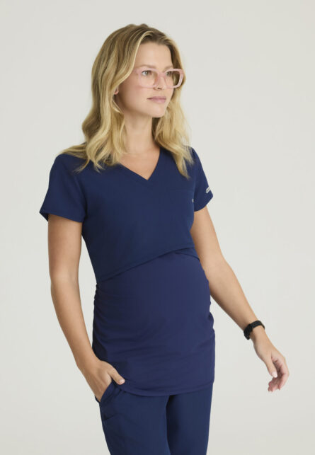 Skechers by Barco Women's 1 Pocket Maternity Flux Top - Image 4
